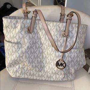 Michael Kors Vanilla EW Signature Tote